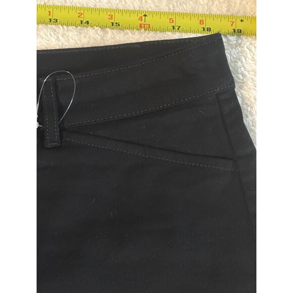 St. Johns Bay Womens Capri Pants Black Cotton Blend Button Closure Size 18 - Picture 4 of 6